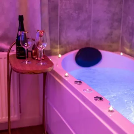 Amazonia ~ Balneo ~ Arrivee Autonome Apartment Rouen